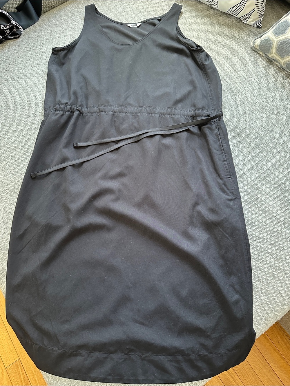 Uniqlo Black Pencil Skirt with Tie Waist